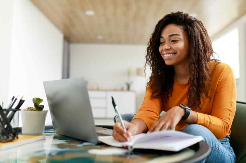 Trabalho e Renda oferece mais de 3 mil vagas para cursos de qualificação em agosto