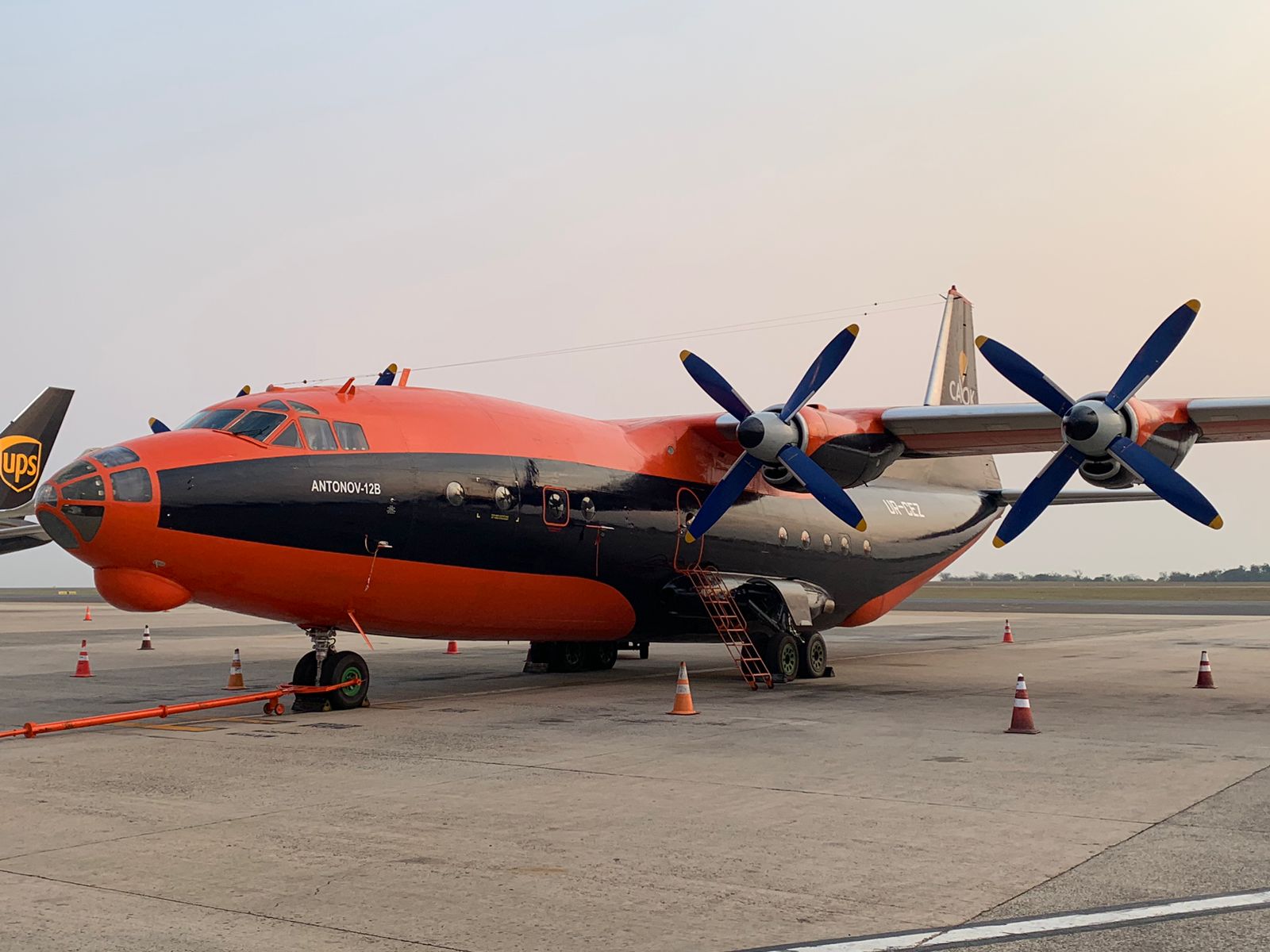 Aeroporto de Viracopos recebe Antonov AN-12 para exportação de carga