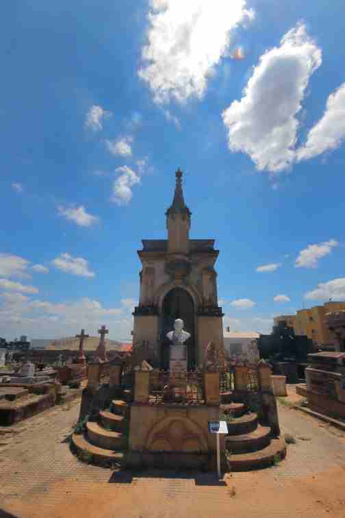 Cemitério da Saudade inaugura sinalização de túmulos de personalidades históricas