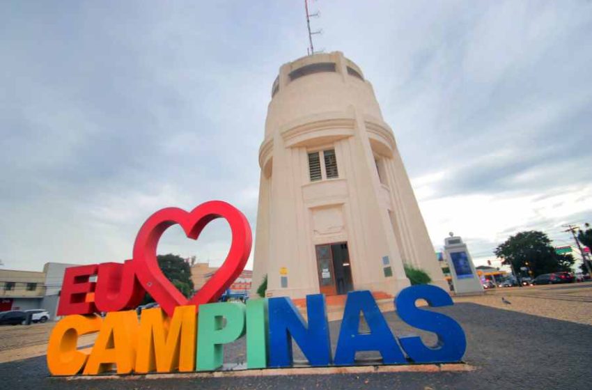 Torre do Castelo e um dos pontos turisticos e podem entrar na avaliacao sobre o turismo na cidade Credito Firmino Piton PMC