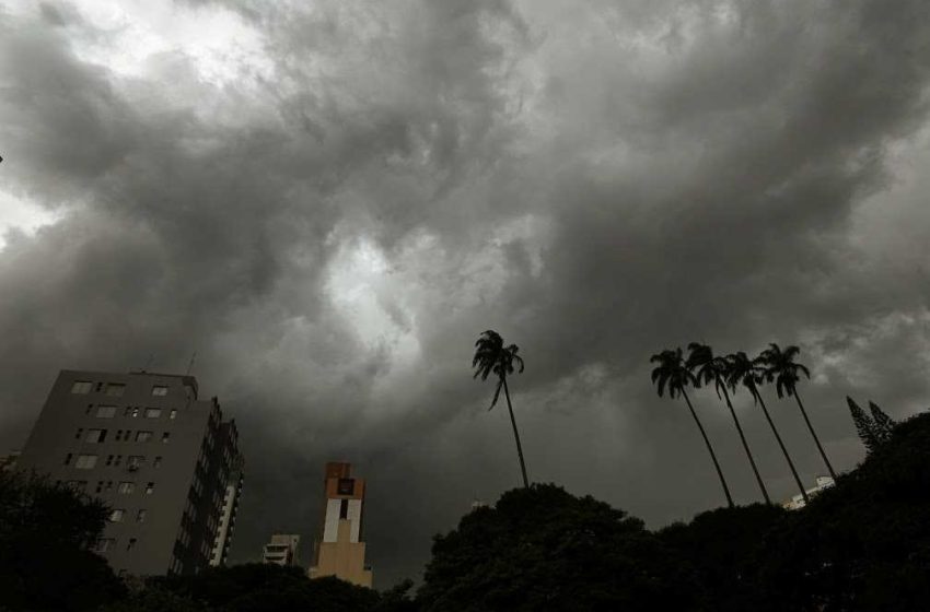 Condicoes do tempo devem permanecer com pancadas de chuva por mais alguns dias Foto Carlos Bassan