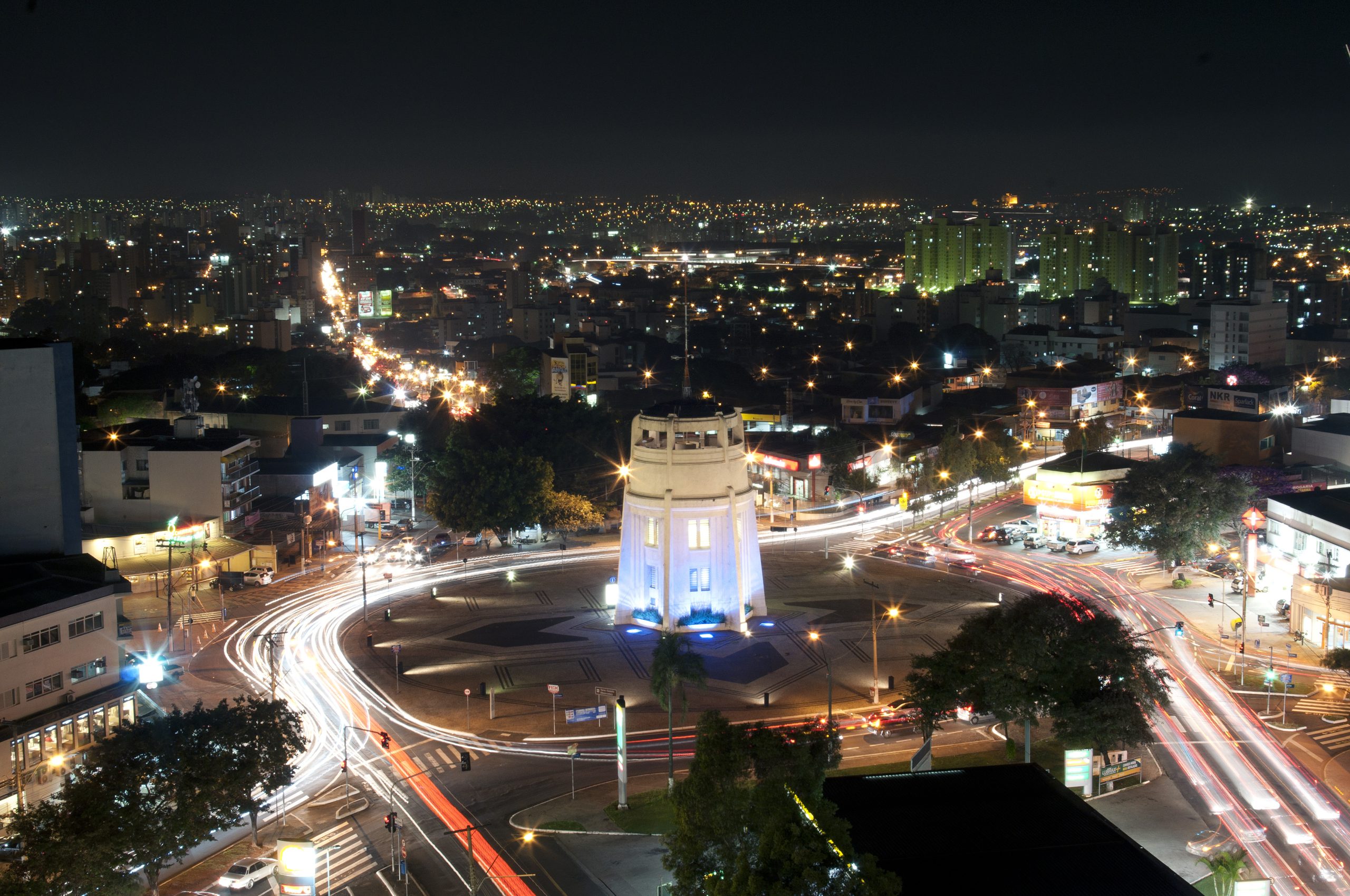 Campinas ilumina Paço Municipal e a Torre do Castelo em apoio ao Dia Internacional da Síndrome de Angelman