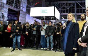 A secretaria Adriana Flosi agradece os participantes e apoiadores Credito Carlos Bassan