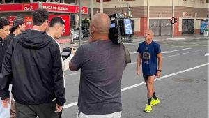 A acao de divulgacao tem como estrela o tricampeao da prova e medalhista olimpico Vanderlei Cordeiro de Lima Divulgacao