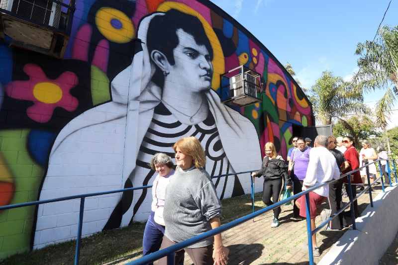 Flávio Simões Trio realiza apresentação gratuita com releituras de Tom Jobim