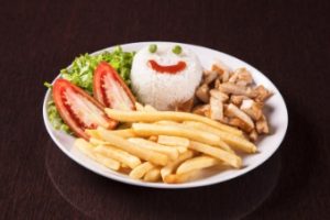 Alimentação na infância: saiba como incentivar e atrair os pequenos durante a refeição 1 Prato saudavel Divulgacao Agua Doce Sabores do Brasil