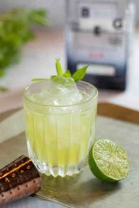 Drinks com gin viram tendência nas festas de final de ano 2 BEG Gin Basil smash Divulgacao CAPA