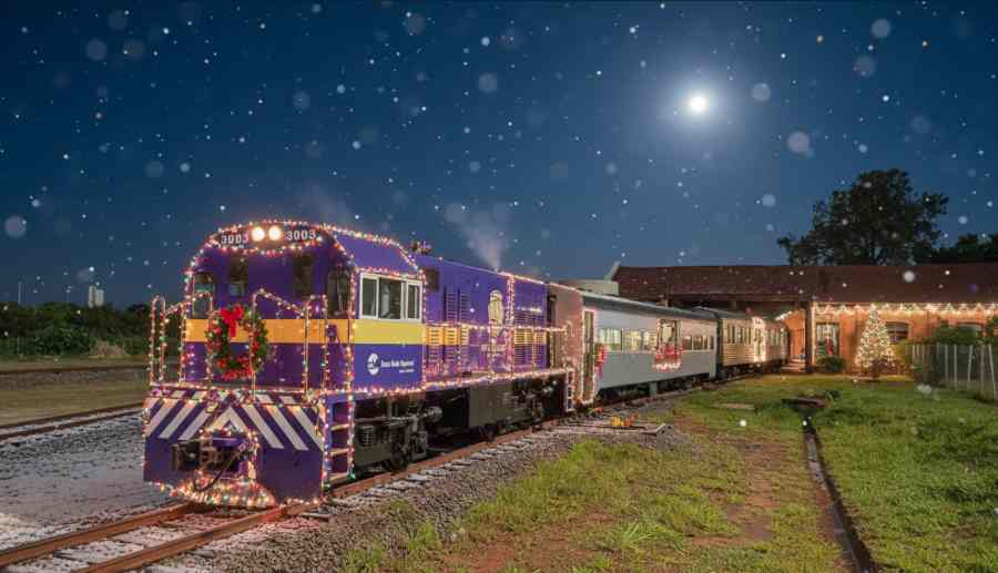 Expresso de Natal é destaque do fim de semana no Trem da República