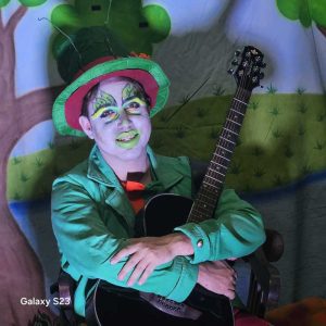 A Cigarra e a Formiga tem apresentação dia 17 no Teatro Castro Mendes 1 Ator que interpreta a Cigarra Divulgacao