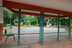 Prefeitura de Campinas fecha parques da região leste após chuvas 1 Portao fechado da Lagoa do Taquaral