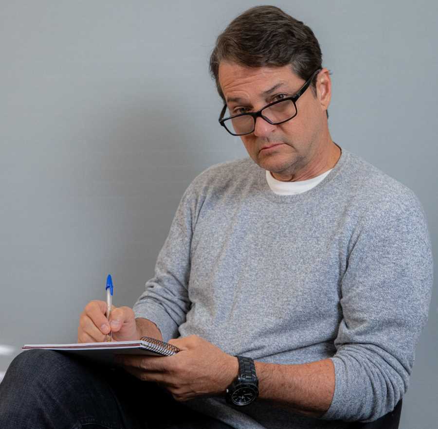 Programação no fim de semana do Teatro Iguatemi Campinas tem humor em dose tripla