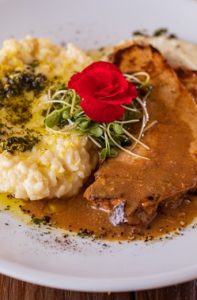 Pernil assado com risoto de limao siciliano Le Porquet Divulgacao