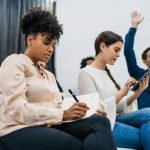 Faculdade promove debates gratuitos sobre educação e saúde mental