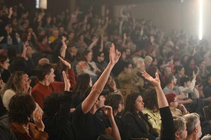 Publico no teatro interno do Centro de Convivencia Cultural Foto Firmino Piton