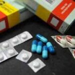 Prescrição de medicamentos para idosos exige revisão constante