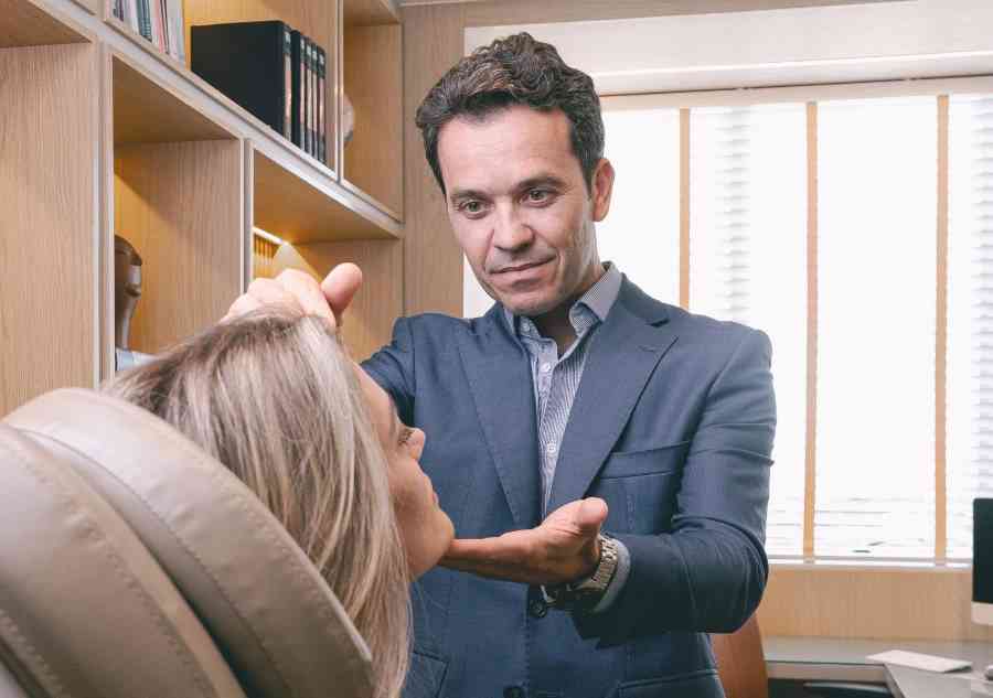 Rinoplastia moderna abandona padrões e prioriza harmonia facial