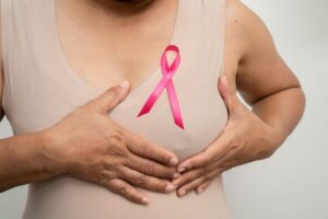 A vida nos une. O cuidado nos move e tema da acao no Outubro Rosa Divulgacao