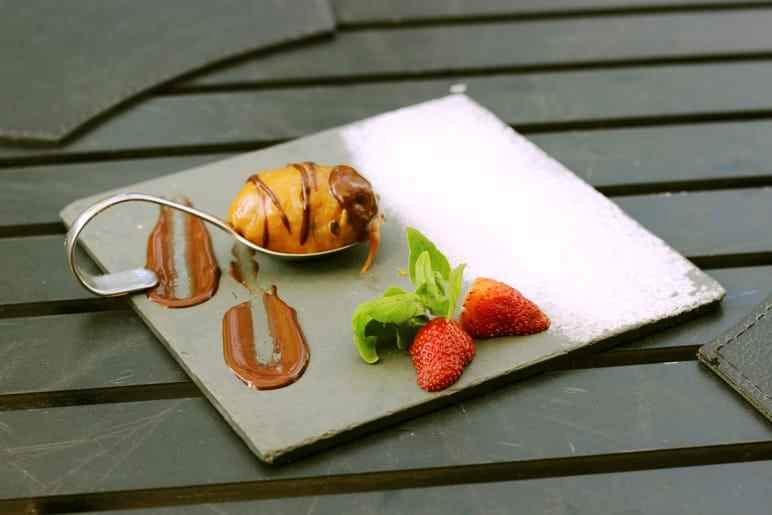 Brigadeiro de maracuja Container